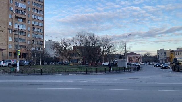 МО, г.Орехово-Зуево, ул.Володарского, д.106. Видео у входа. смотреть онлайн