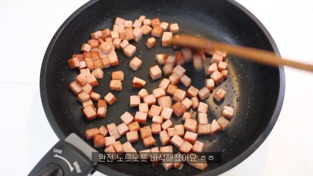 ENG)vlog?스팸김치볶음밥, 누텔라바나나와플 만드는 자취생 브이로그 (마카롱,언박싱,두부유부초밥,돈까스정식,눈꽃만두) смотреть онлайн