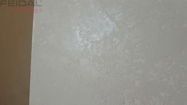 Эффект рваного бетона с помощью декоративной штукатурки.