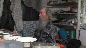 За столом.  Ждём патриарха Кирилла в Потеряевку.