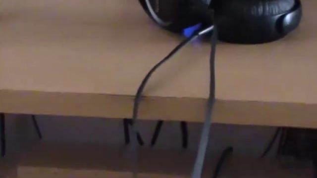 Sony MDR XB - 400 Unboxing and First Impression and Quick Review Video смотреть онлайн