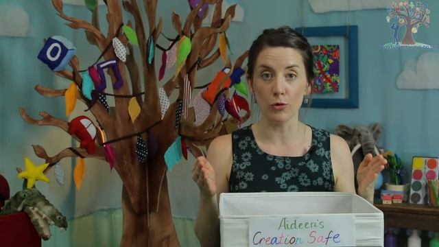CREATION SAFE - How to make a storage place for children's artwork смотреть онлайн