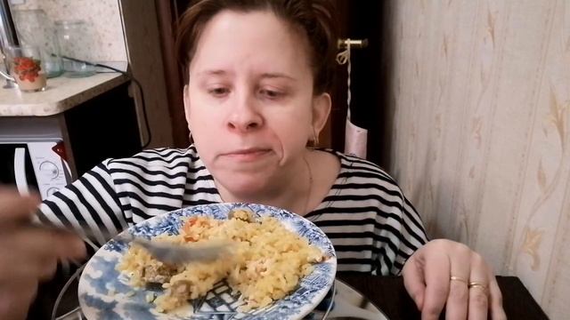 МУКБАНГ. /Ем плов. Караул лавочку перекроют ?? смотреть онлайн