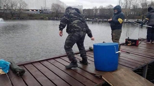 Ежедневный запуск форели"КРХ БЕЛАЯ ДАЧА"!Спорт - зона 312 кг.!Основной - 130 кг.! смотреть онлайн