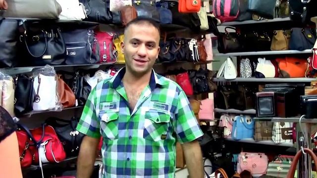 3.Турция. Авсаллар. Магазин сумок. Мамед-очень приветливый хозяин магазина, делает хорошие скидки..
