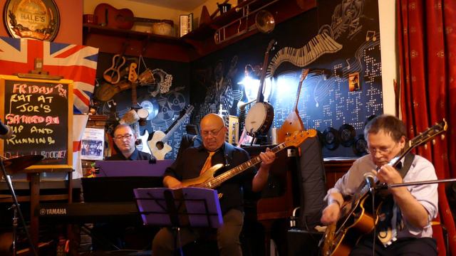 Relaxin' At Camarillo from 'Swingbop Syndicate present an All Bird evening' Gibson ES350 смотреть онлайн