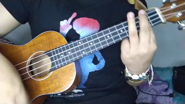 Tarot -Bad bunny /ukulele cover смотреть онлайн