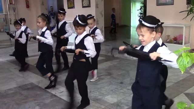 Детский дом №1 - младшая группа. смотреть онлайн