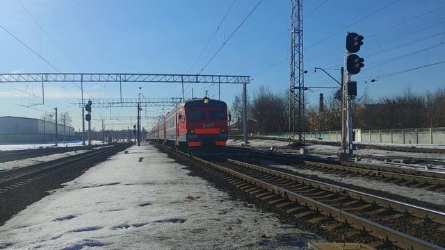 Электропоезд ЭР2Р-7049 станция Люберцы-2 смотреть онлайн