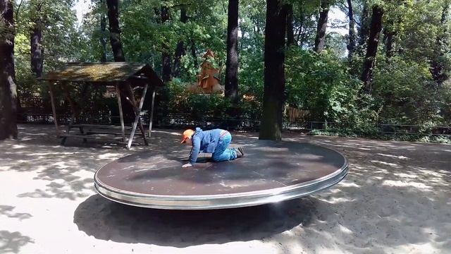 Карусель карусель кто успел тот присел.... смотреть онлайн