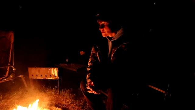 РЫБАЛКА В ДЕРЕВНЕ. Карасик на червя КАК В ДЕТСТВЕ. #384 смотреть онлайн
