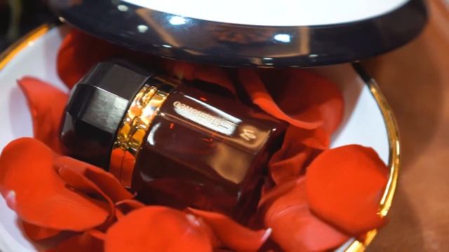 Ramon Monegal Perfumes Presentation смотреть онлайн
