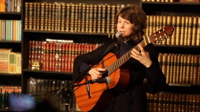 8. В пыли и скалах 9. Урал - мне страшно... 10, Бабочка в госпитальном саду смотреть онлайн