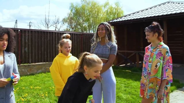 МИСС НИКОЛЬ и КАТЯ БЕЙБ против ТИКТОКЕРОВ : КТО СИЛЬНЕЕ ЧЕЛЛЕНДЖ ?