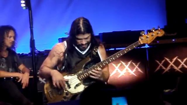 Metallica (Robert Trujillo) playing Anesthesia at the Fillmore смотреть онлайн