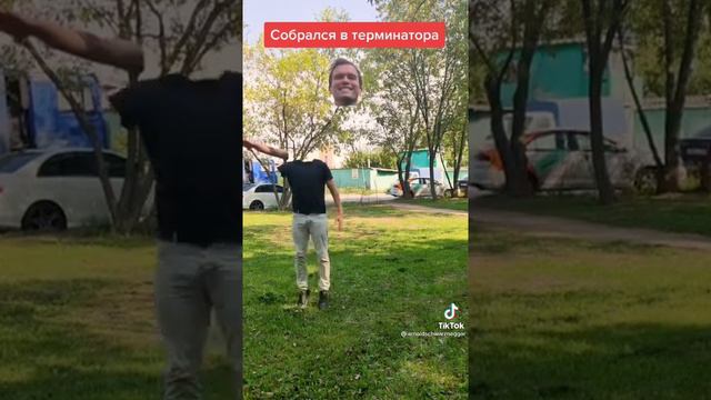 Русский Арнольд Шварценеггер собирается у терминатора / Russian Schwarzenegger смотреть онлайн