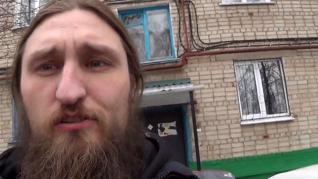 Лысый Саня ставит двери. Мужичок резкий, как понос. Борода Бороды. смотреть онлайн