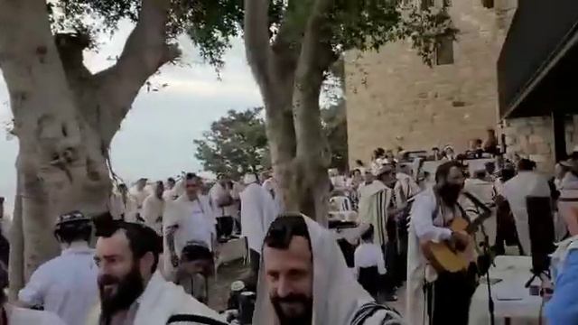 טעימה מתפילת ראש חודש מערת אליהו גרעין הדר смотреть онлайн