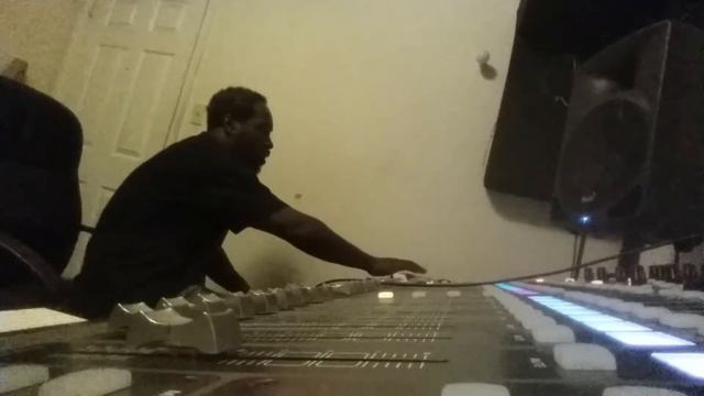 Beat from scratch using Akai advance 61 & Mpc live смотреть онлайн