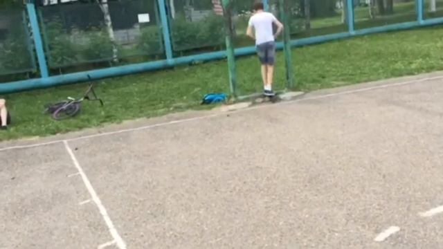 Трюки на ТРЮКОВОМ САМОКАТЕ/#1 смотреть онлайн