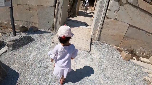 Kuşadası Part-1. Efes, 7 uyurlar, Meryemana, Avm gezileri. En popüler yerler. Neler yapılır? Vlog смотреть онлайн