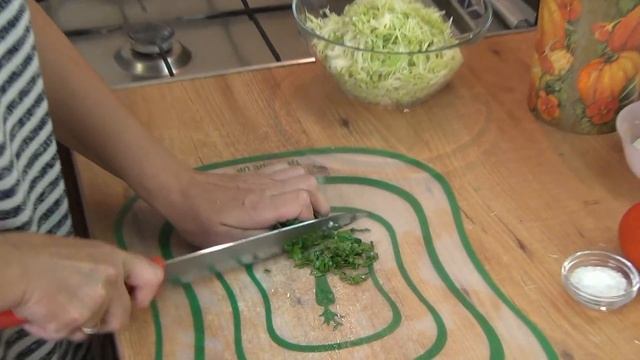 Салат из ранней капусты - свежие витамины на вашем столе смотреть онлайн