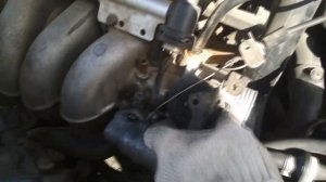 Проблема с холостыми оборотами, чистим дроссель и регулятор ХХ volvo