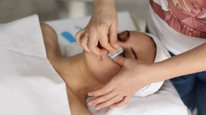 Аппликация носогубных складок. Эстетическое тейпирование. Специалист: Вера Соболевская.