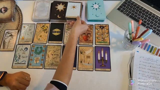 Tuto: Apprendre à tirer les cartes avec n'importe quel oracle ! De A à Z смотреть онлайн