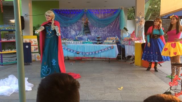 SHOW DE FROZEN - PRODUCCIONES INFANTILES SIMSALABIM смотреть онлайн