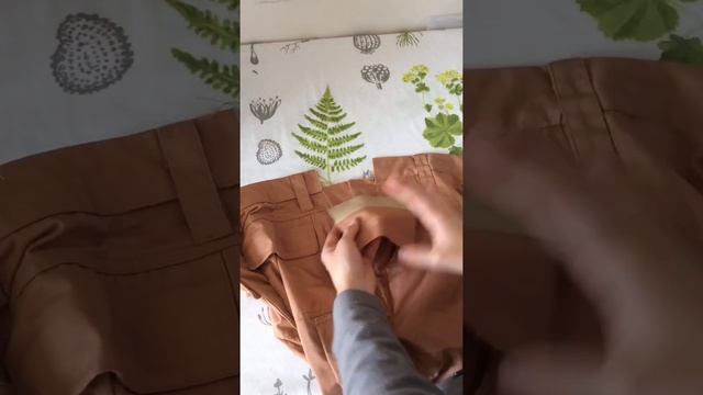 Когда брюки малы в талии. Переделка брюк. Вставляем клин. смотреть онлайн