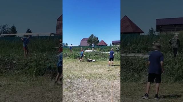 Косим траву, подготовка футбольного поля в деревне #karate #kyokushin #kyokushinkaikarate #fight смотреть онлайн
