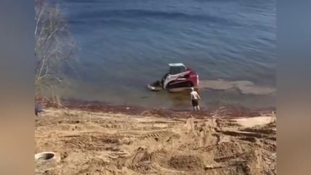 ловля щуки трактором смотреть онлайн