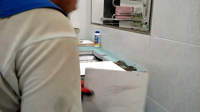 Стол в ванной под встраимовый умывальник из ГКЛ ч.2(облицовка столешницы плиткой)#7 смотреть онлайн