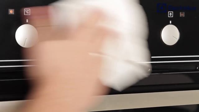 Шкаф духовой Electrolux EZB52410AK смотреть онлайн