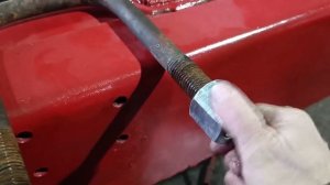 Трактор Кировец. Установка рессор, моста и КПП на раму.