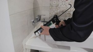 Как наносить герметик в ванной | Правильное использование силиконового герметика