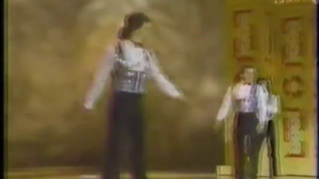 Ariz Brothers - May 18th 1988 смотреть онлайн