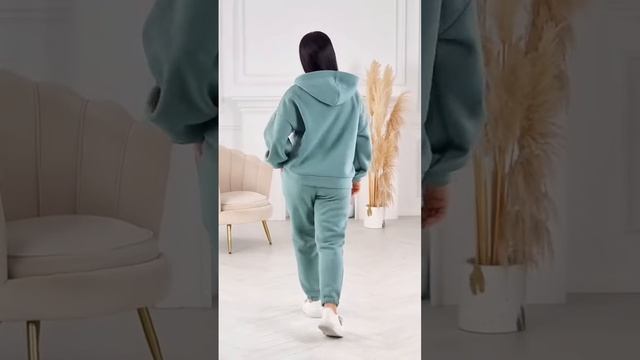 Жіночий теплий Спортивний Костюм 3-ка батал на флісі смотреть онлайн