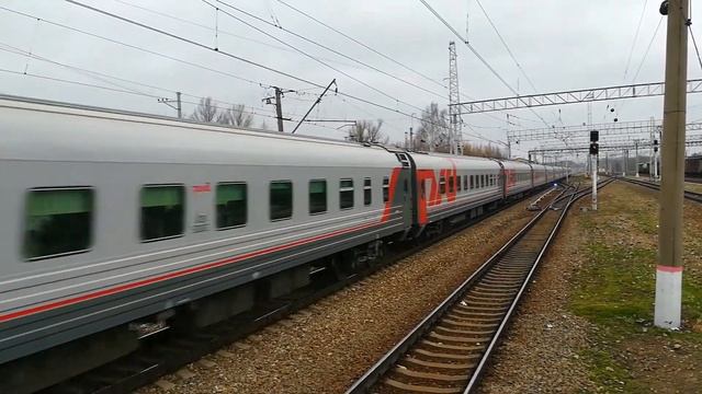 ЧС7-258 на станции Серпухов... смотреть онлайн