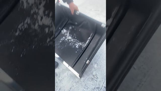 Самый прочный, самый надежный скрепер смотреть онлайн
