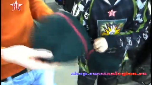 Двусторонняя шапка SP смотреть онлайн