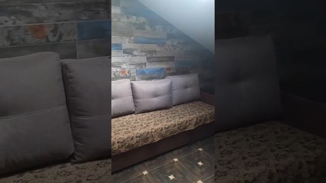 ЖКГоризонт Мансарда в стиле Прованс37м2 вся мебель из массива.Брони на лето 3 Золотая Бухта рядом смотреть онлайн