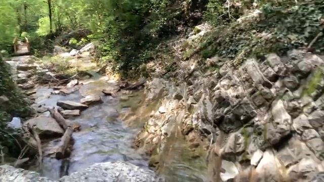 Водопад в урочище реки Чудо-Красотка Краснодарский край смотреть онлайн
