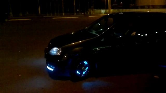 Подсветка дисков на Рено Логане смотреть онлайн