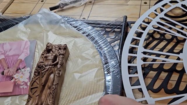 НЕОБЫЧНЫЕ ЧАСЫ И ИНЫЕ ДАРЫ смотреть онлайн