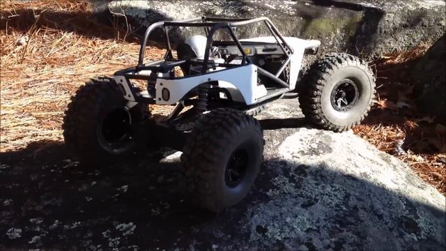 Axial Wraith - Pit Bull Rock Beast II 2.2 Tires - Trailing and Rock Crawling смотреть онлайн