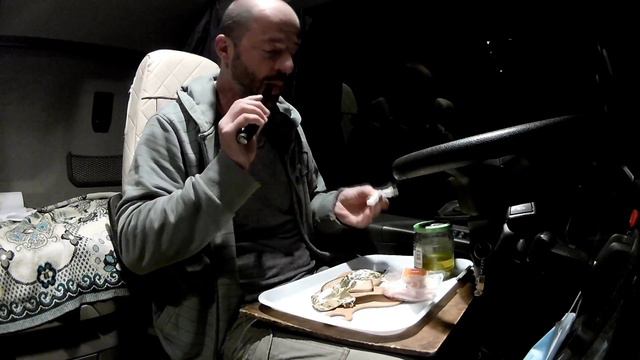 Дальнобой.Режим труда и отдыха-это очень хорошо! Но иногда хочется послать его На...!!! смотреть онлайн