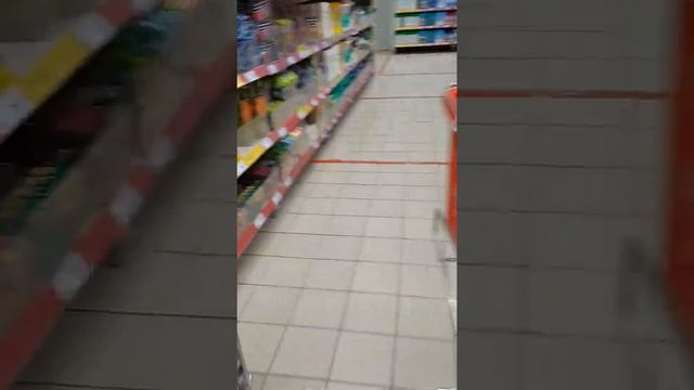 ЗАКУПАЮСЬ ВЕЩАМИ ДЛЯ ТЕГГИНГА В МАГАЗИНЕ АТАК смотреть онлайн