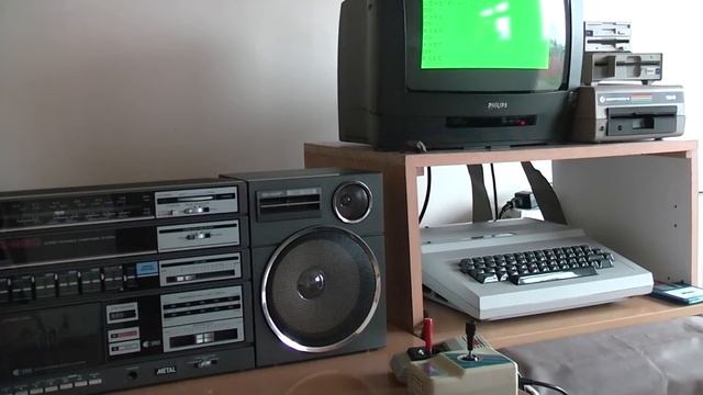 Dragon 64 PCM Audio Demo смотреть онлайн